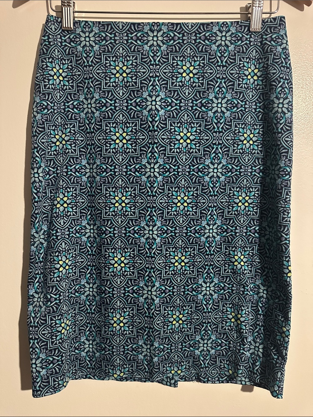 Talbots Navy and Aqua Geometric Floral Pencil Skirt